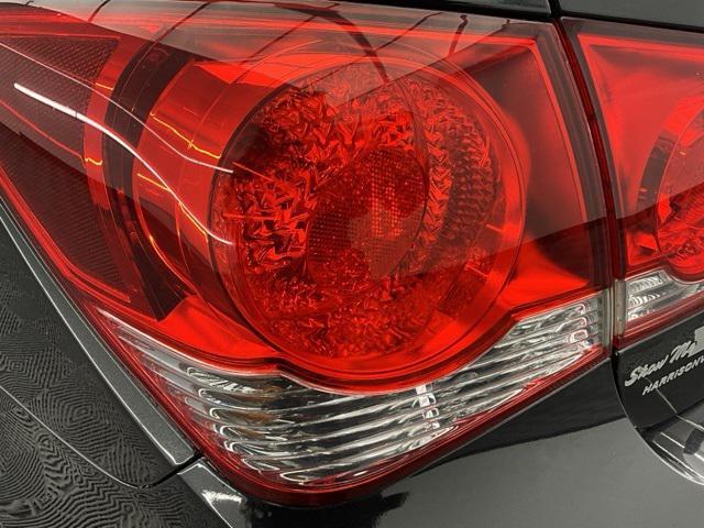 used 2014 Chevrolet Cruze car, priced at $9,000