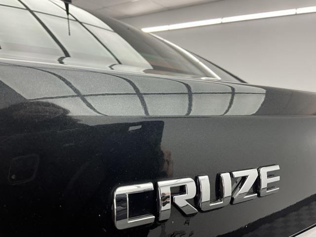 used 2014 Chevrolet Cruze car, priced at $9,000