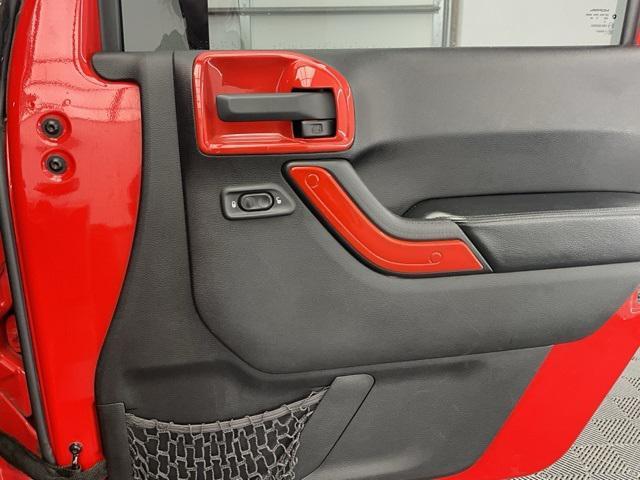 used 2015 Jeep Wrangler Unlimited car, priced at $18,500