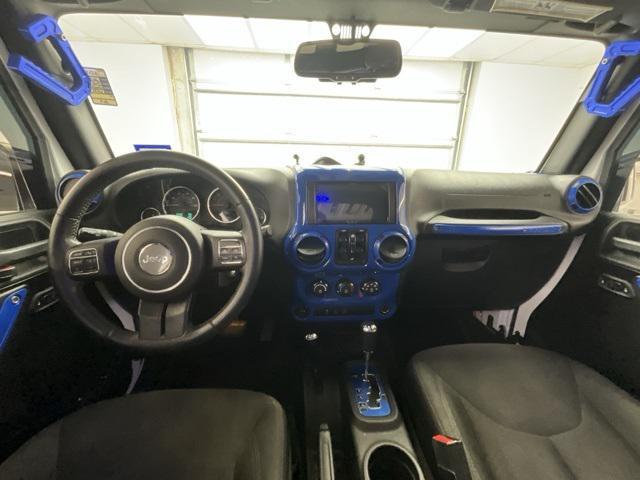used 2015 Jeep Wrangler Unlimited car, priced at $21,500