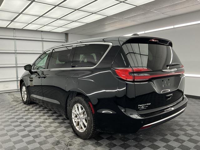 used 2024 Chrysler Pacifica car, priced at $27,900