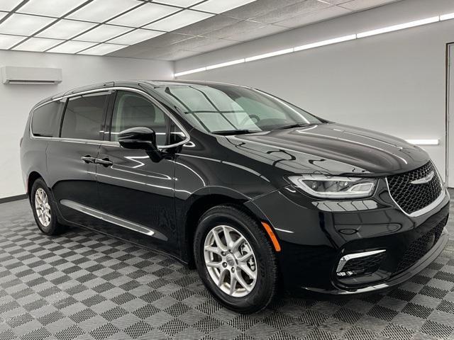 used 2024 Chrysler Pacifica car, priced at $27,900