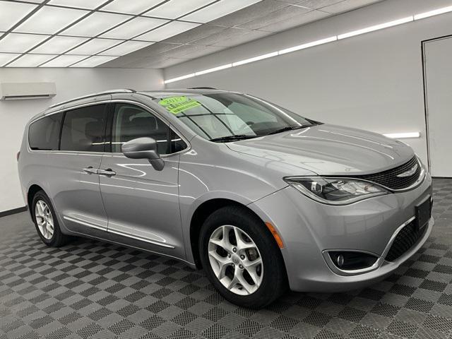 used 2017 Chrysler Pacifica car, priced at $11,750