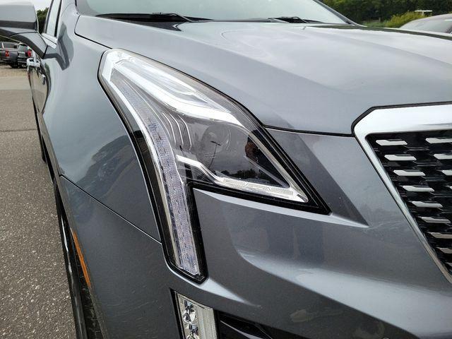 used 2021 Cadillac XT5 car, priced at $28,944