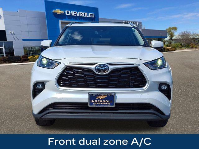 used 2022 Toyota Highlander car, priced at $29,000