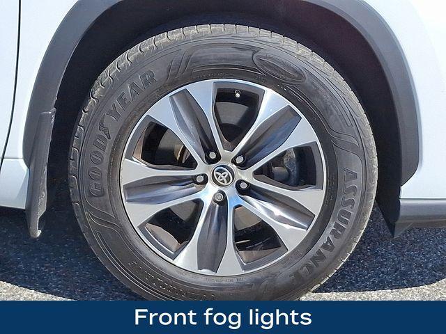 used 2022 Toyota Highlander car, priced at $29,000