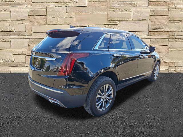 used 2021 Cadillac XT5 car, priced at $28,312