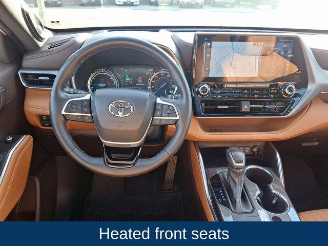 used 2022 Toyota Highlander Hybrid car, priced at $46,426