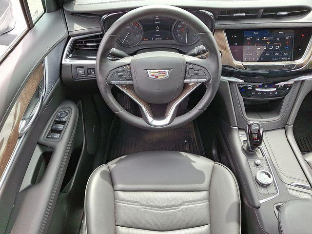 used 2024 Cadillac XT6 car, priced at $52,763