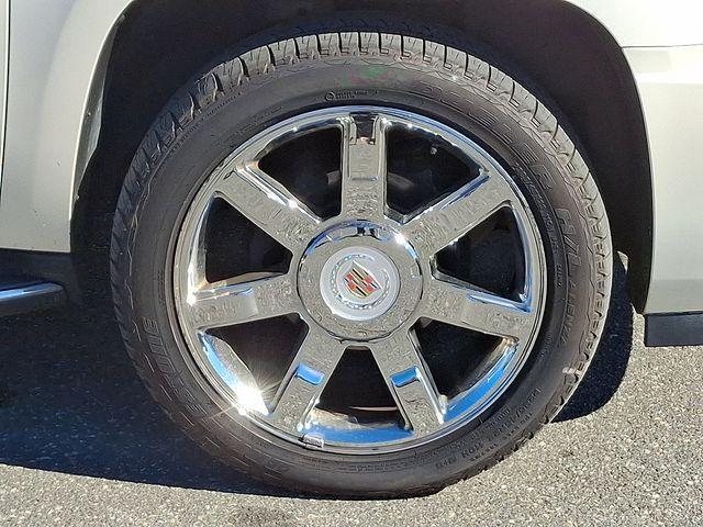 used 2012 Cadillac Escalade car, priced at $9,934