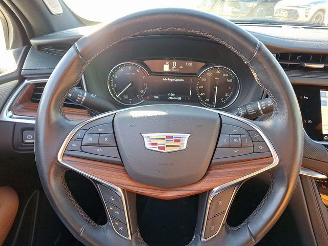 used 2022 Cadillac XT5 car, priced at $33,257