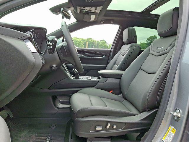 used 2024 Cadillac XT5 car, priced at $47,863