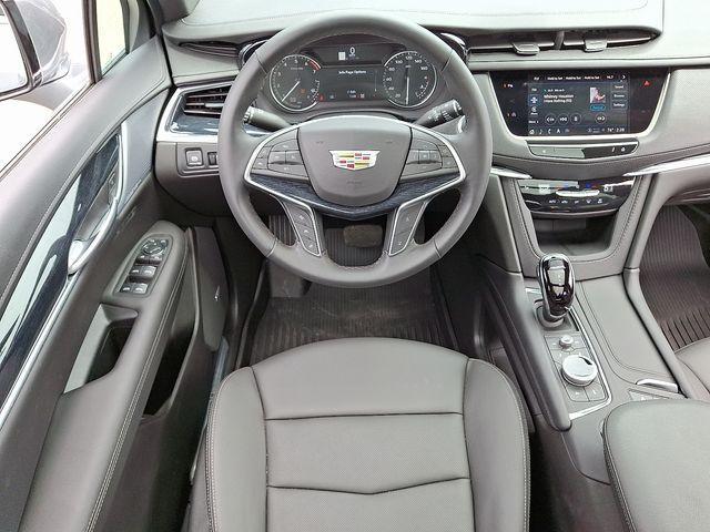 used 2024 Cadillac XT5 car, priced at $47,863