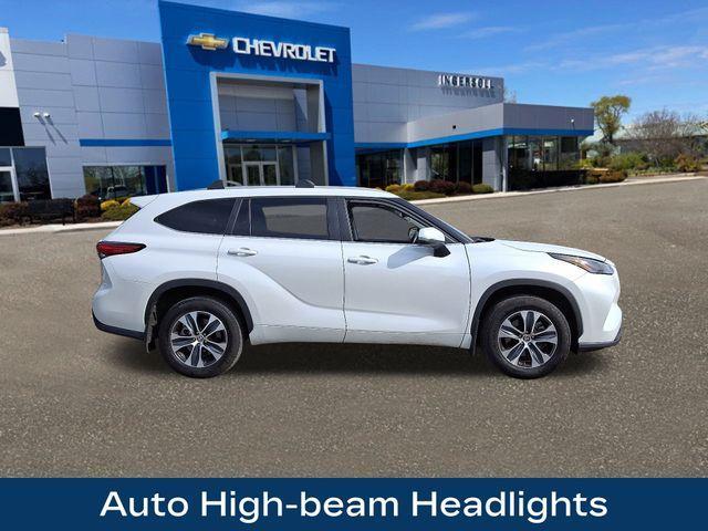 used 2023 Toyota Highlander car, priced at $35,973