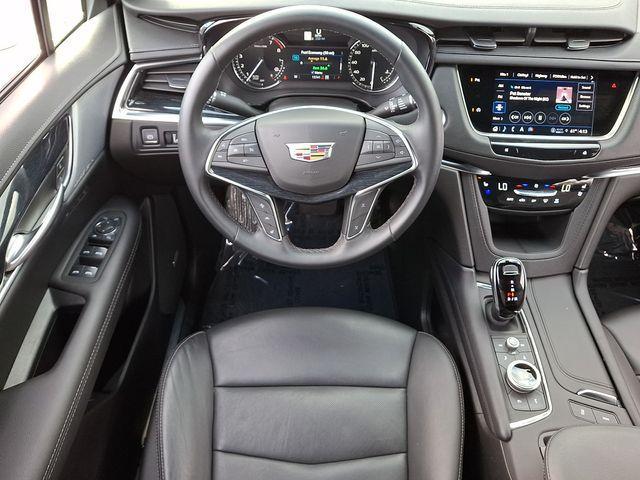 used 2025 Cadillac XT5 car, priced at $48,954