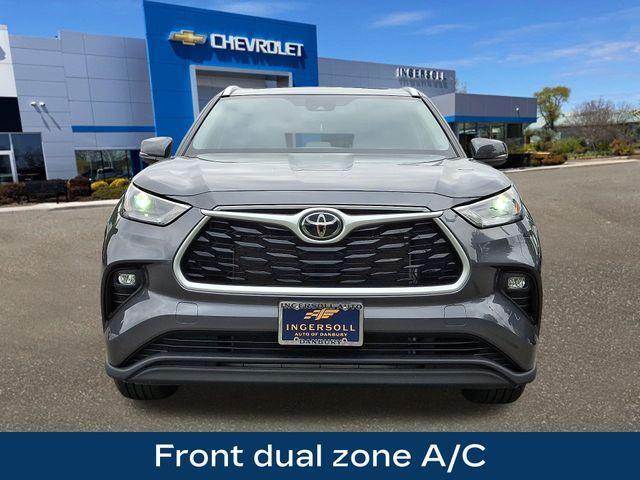 used 2022 Toyota Highlander car, priced at $38,315