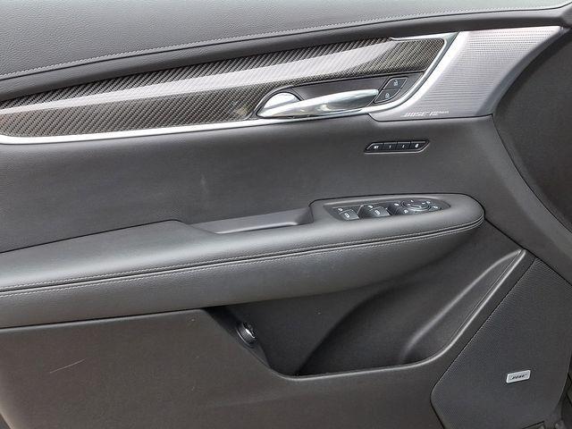 used 2023 Cadillac XT6 car, priced at $39,231