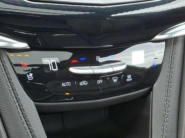 used 2023 Cadillac XT6 car, priced at $39,231