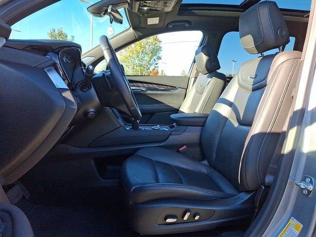 used 2025 Cadillac XT6 car, priced at $39,710