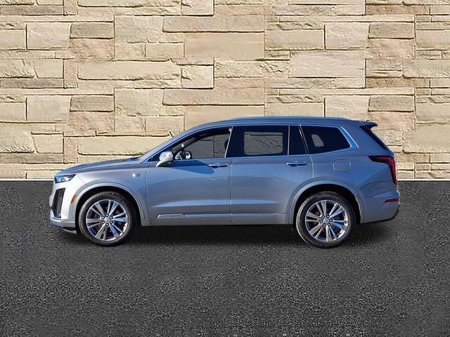 used 2025 Cadillac XT6 car, priced at $39,710