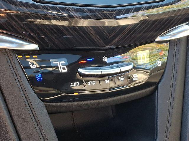 used 2025 Cadillac XT6 car, priced at $39,710