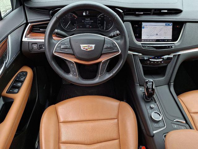 used 2024 Cadillac XT5 car, priced at $45,991