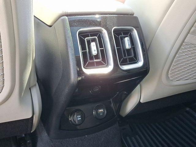 used 2022 Kia Sorento car, priced at $29,987