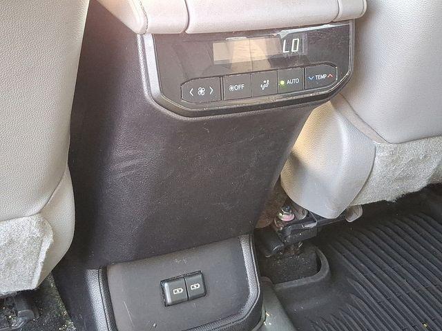 used 2022 Toyota Highlander car, priced at $35,828