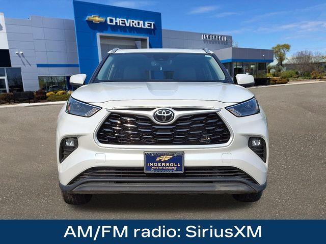 used 2022 Toyota Highlander car, priced at $35,828