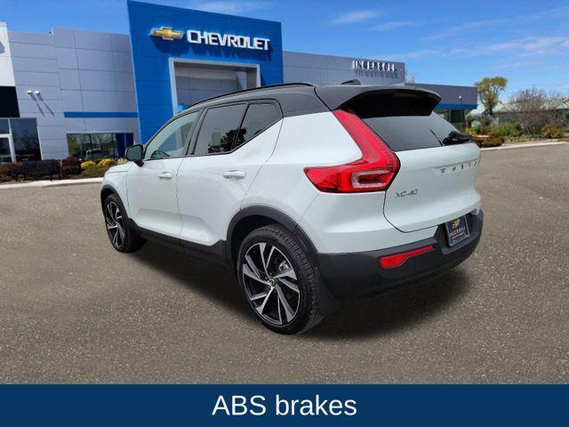 used 2022 Volvo XC40 car, priced at $30,397