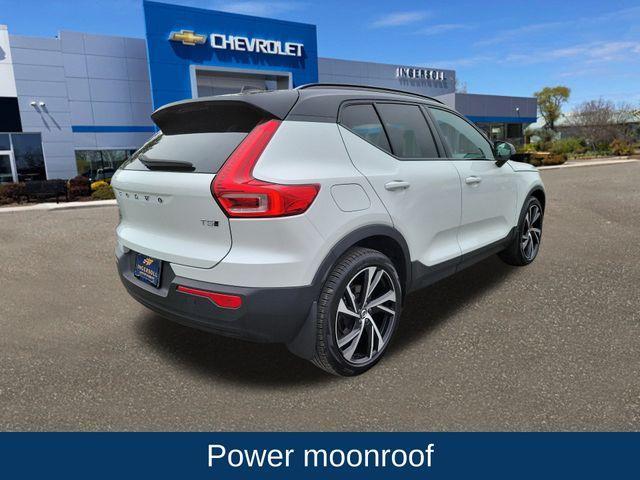 used 2022 Volvo XC40 car, priced at $30,397