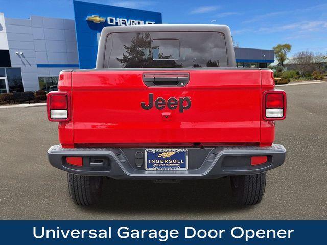 used 2024 Jeep Gladiator car, priced at $35,162
