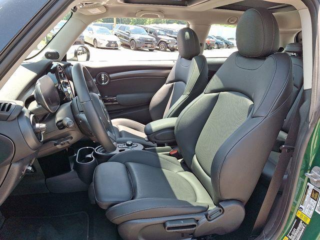 used 2024 MINI SE Hardtop car, priced at $23,957