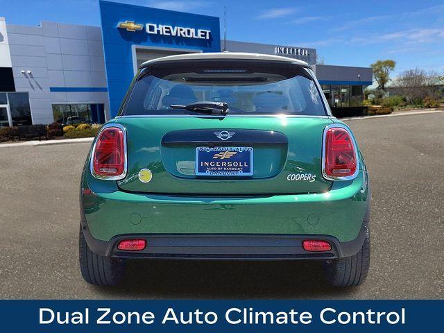 used 2024 MINI SE Hardtop car, priced at $22,881