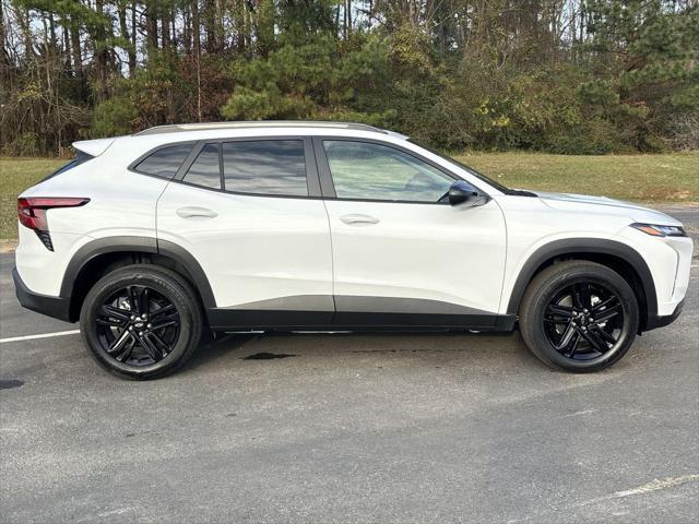 new 2025 Chevrolet Trax car, priced at $27,085