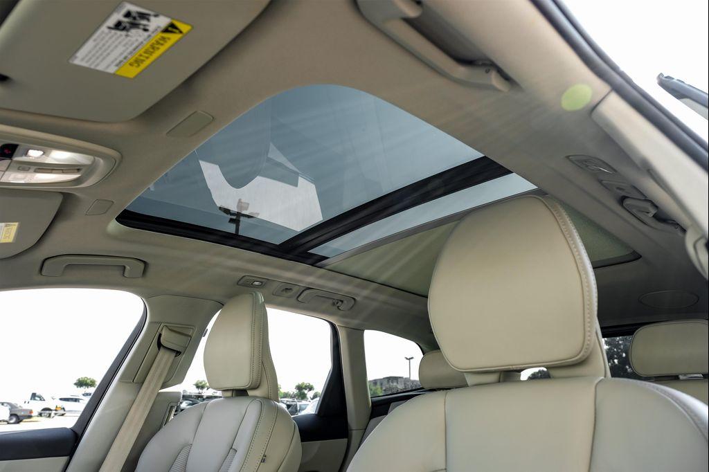 used 2023 Volvo XC60 car, priced at $40,995