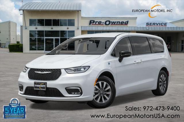 used 2024 Chrysler Pacifica Hybrid car, priced at $36,995