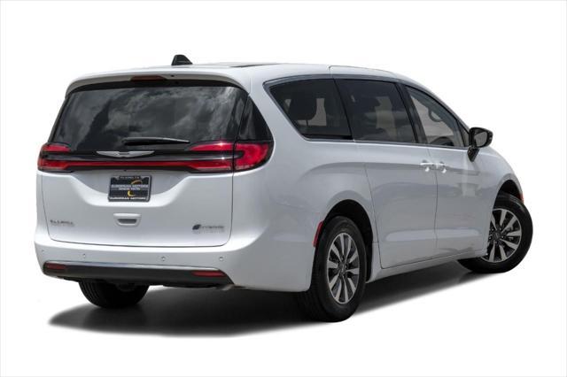 used 2024 Chrysler Pacifica Hybrid car, priced at $36,995