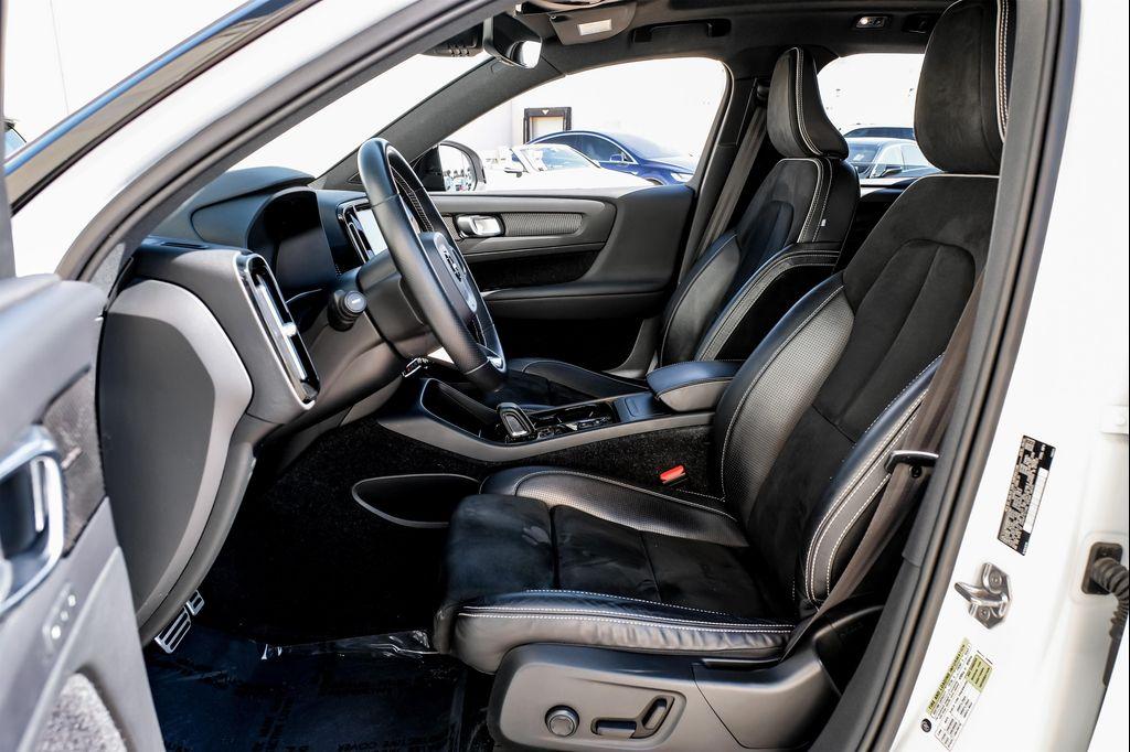 used 2021 Volvo XC40 car, priced at $26,399