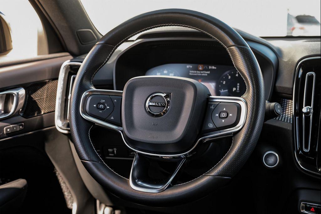 used 2021 Volvo XC40 car, priced at $26,399