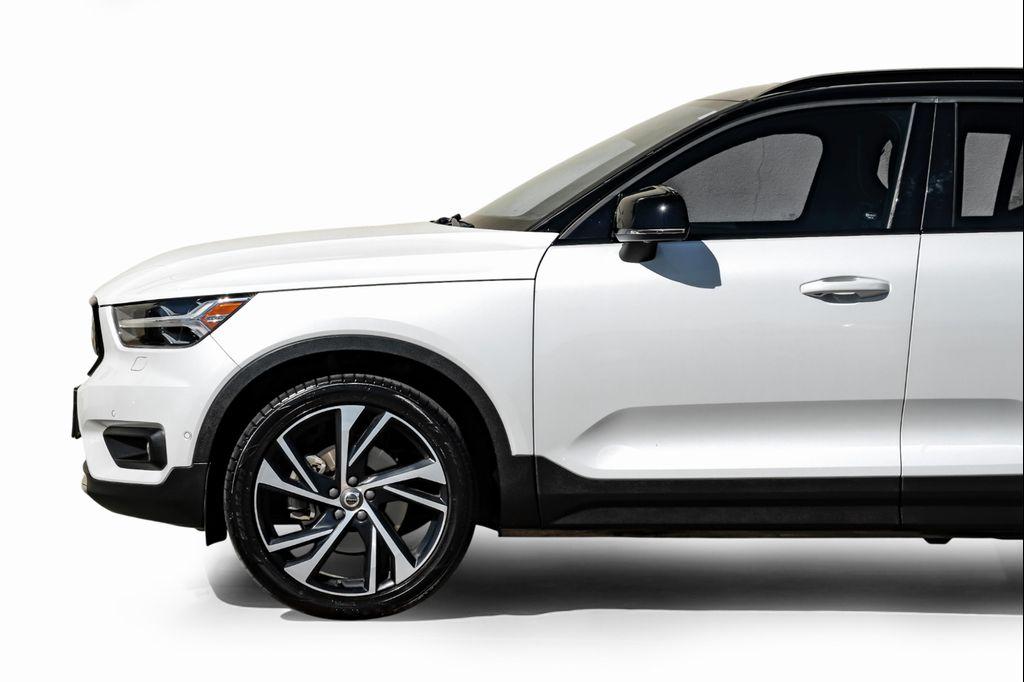 used 2021 Volvo XC40 car, priced at $26,399