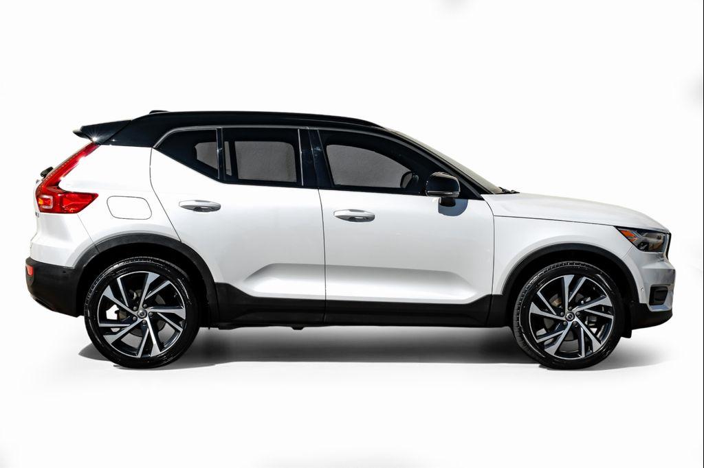 used 2021 Volvo XC40 car, priced at $26,399