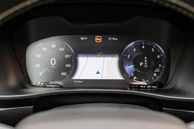used 2020 Volvo XC40 car, priced at $26,499