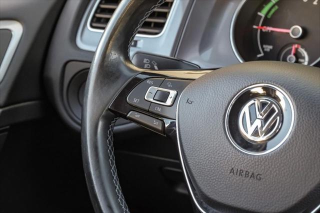 used 2015 Volkswagen e-Golf car, priced at $9,299