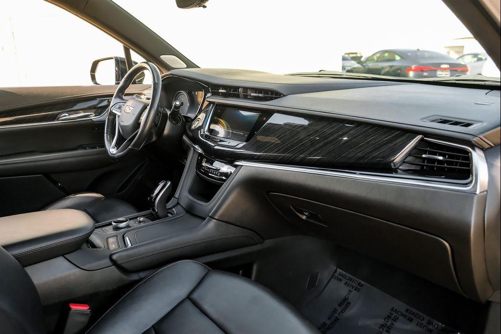 used 2021 Cadillac XT6 car, priced at $24,995