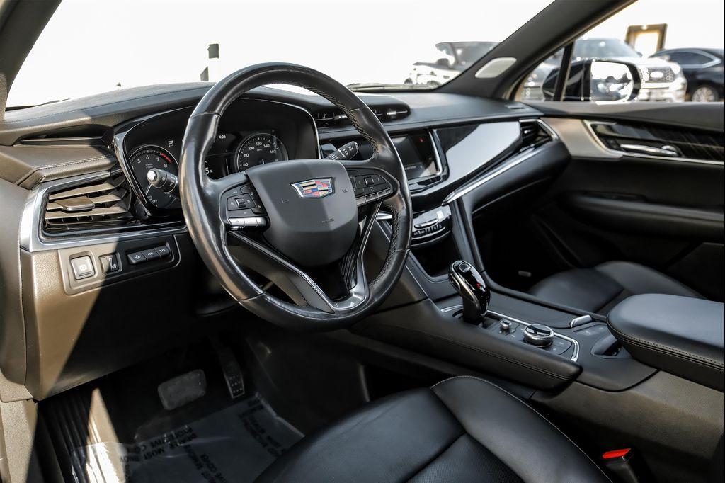 used 2021 Cadillac XT6 car, priced at $24,995