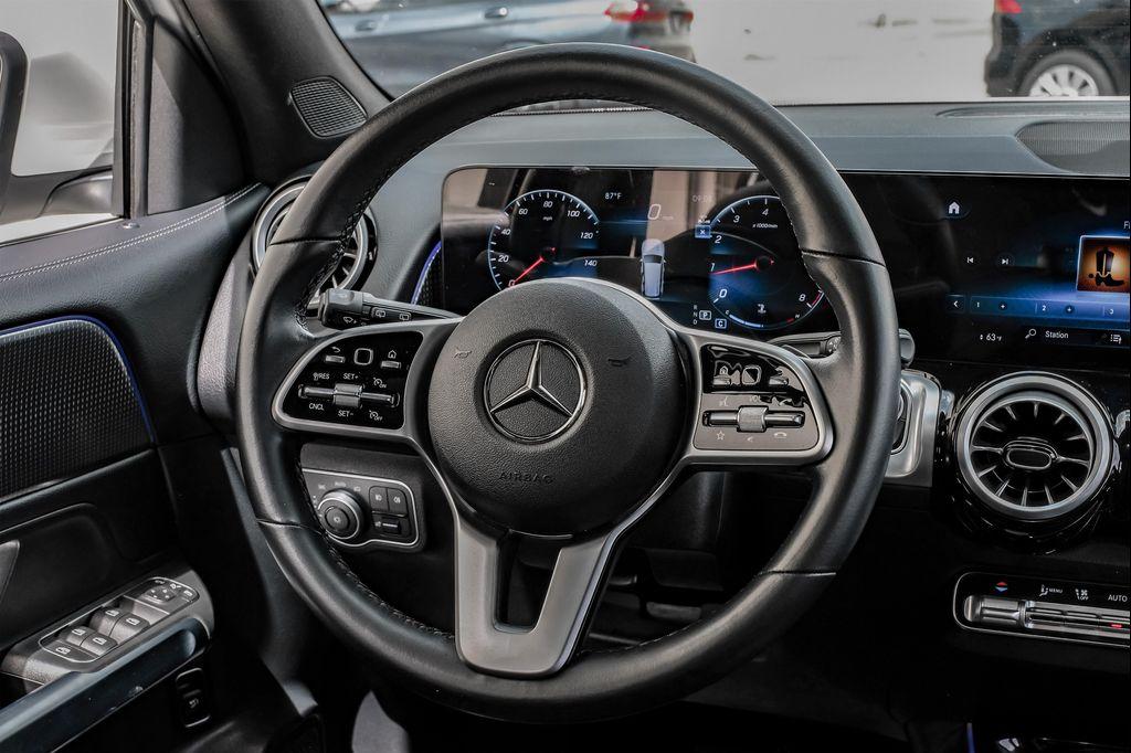 used 2022 Mercedes-Benz GLB 250 car, priced at $21,995