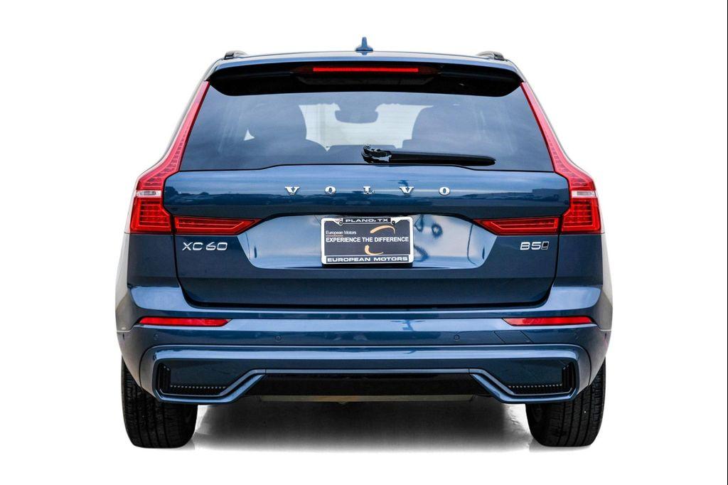 used 2023 Volvo XC60 car, priced at $21,995