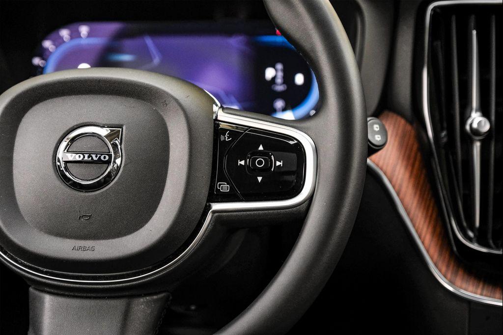 used 2023 Volvo XC60 car, priced at $21,995