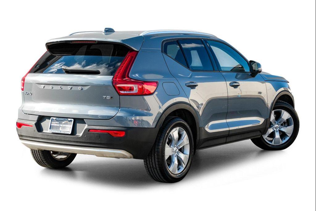 used 2021 Volvo XC40 car, priced at $19,499